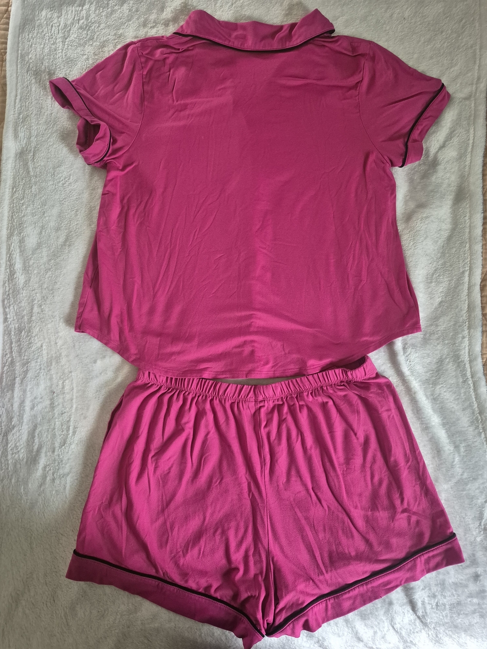 Women's Fuchsia Short Sleeve Pajama Set with Contrast Piping - Picture 2 of 2